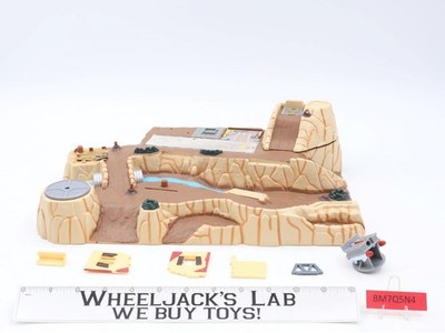 Wolf Ridge Battleground Micro Machines Galoob Playset