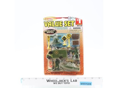 Military Value Set Die-Cast & Plastic Express Wheels 2005 Suntoys NEW SEALED