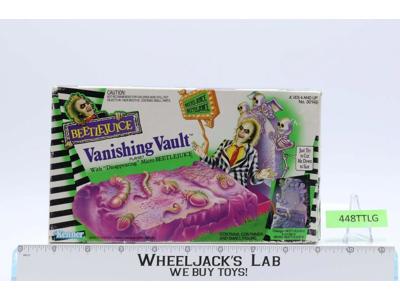 Vanishing Vault W/Micro Beetlejuice 1990 Kenner Action Figure NEW MIB