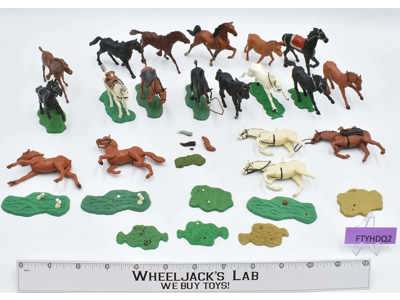 Lot of Plastic Horses Miniature Figurines 1970-80's Britain's LTD