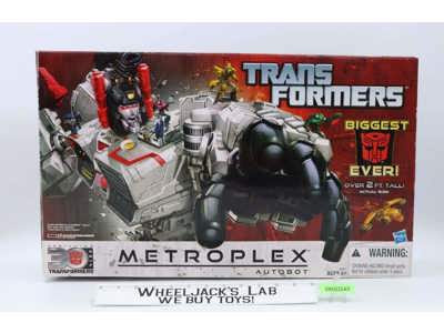 Metroplex 100% Complete W/Box Thrilling 30 Transformers Generations 2013 Hasbro
