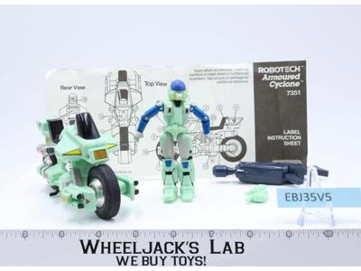 Scott Bernard W/ Armored Cyclone Motorcycle 1985 Matchbox Robotech Action Figure
