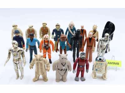 Lot of 20 Star Wars 1970s-1980s Kenner Vintage Action Figures