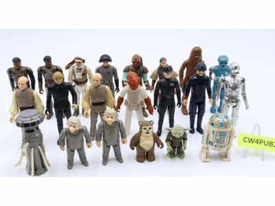 Lot of 21 Star Wars 1970s-1980s Kenner Vintage Action Figures