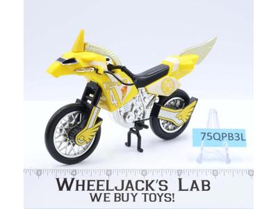 Yellow Thunder Bike Power Rangers 2002 Bandai Action Figure Vehicle