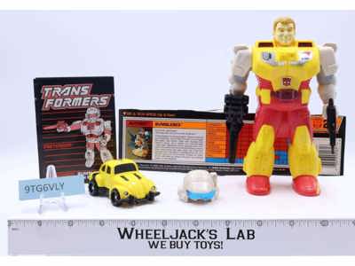 Bumblebee Pretender 100% Complete 1989 Vintage G1 Transformers Action Figure