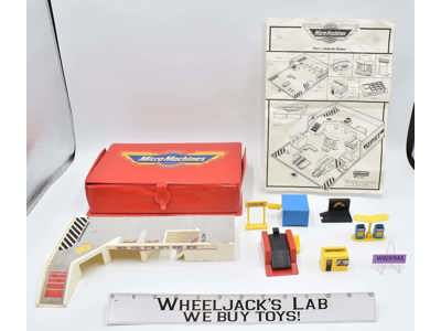 Red Service Station Playset Complete Micro Machines 1988 Galoob Case