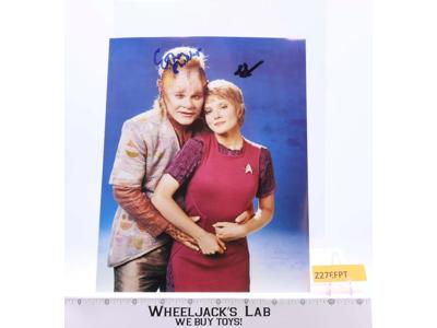 Neelix / Kes Star Trek Voyager Ethan Phillips / Lien AUTOGRAPHED 8x10 Picture