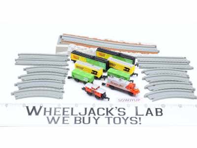 Lot of 8 Train Cars W/ 12 Tracks Pieces 1988-89 Vintage Galoob Micro Machines