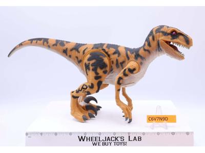 Utahraptor JP22 Raptor Ripper Jurassic Park 1994 Kenner Action Figure