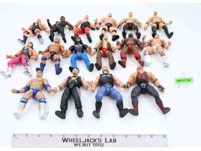 Lot of 16 WWF Wrestling 1990s Jakks Pacific 6" Action Figures