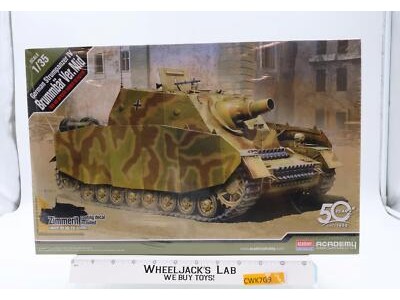 German Strumpanzer IV Brummbär Ver.Mid Academy 1/35 Scale Model Kit NEW