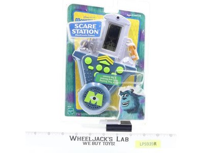 Scare Station Electronic Game Monsters, Inc. 2001 Handheld Video Game NEW SEALED