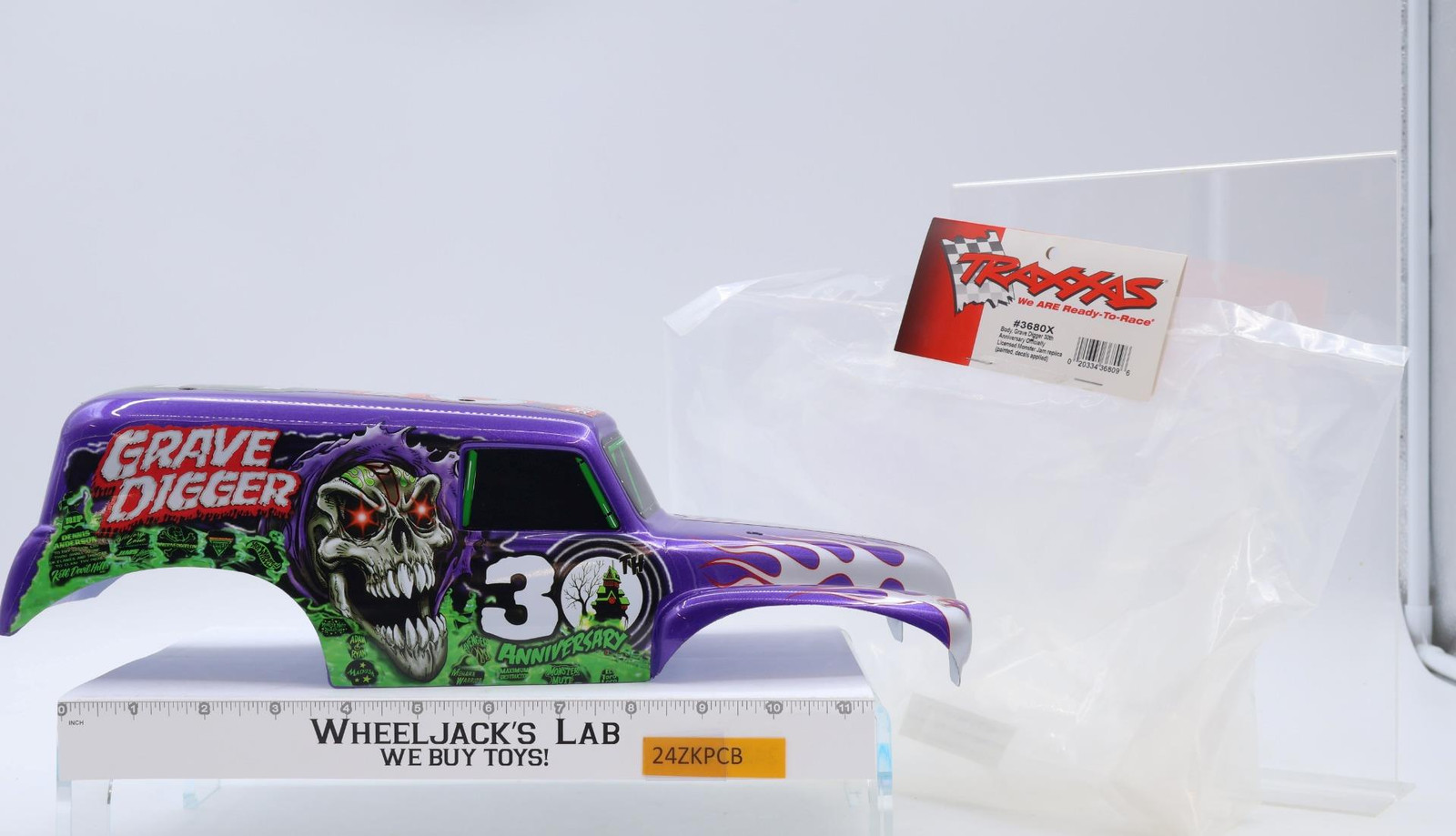 #3680X Grave Digger Body Monster Jam 30th Anniversary 2012 Traxxas NEAR MINT