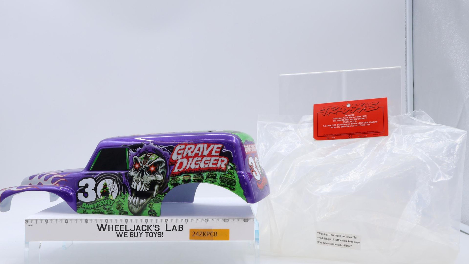 #3680X Grave Digger Body Monster Jam 30th Anniversary 2012 Traxxas NEAR MINT