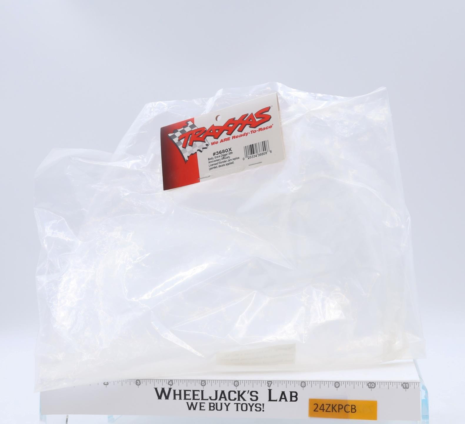 #3680X Grave Digger Body Monster Jam 30th Anniversary 2012 Traxxas NEAR MINT