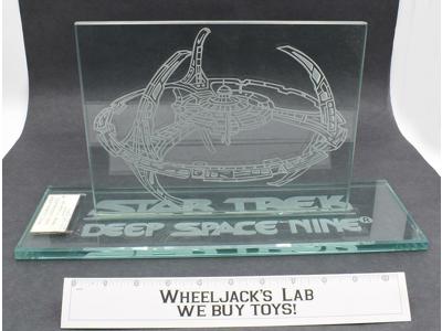 PROTOTYPE SAMPLE MOCK-UP Star Trek DS9 Space Station 1997 Glass