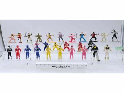 Lot of 25 Power Rangers 1990's Bandai 3-5" Action Figures