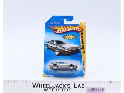 Hot Wheels 81 Silver Delorean 2010 DMC-12 NEW SEALED 015/240