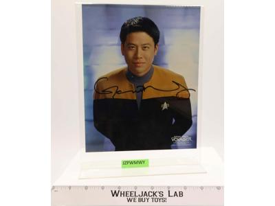 Harry Kim Star Trek Voyager Garrett Wang AUTOGRAPHED 8x10 Picture