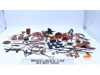 Lot of Accessories / Weapons Johnny West Marx Vintage Accessories