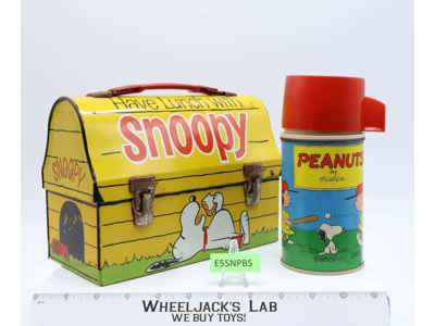 Snoopy The Peanuts Dome Metal Lunchbox W/Thermos 1968 United Feature Syndicate