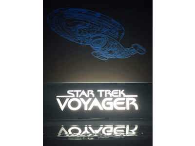 PROTOTYPE SAMPLE MOCK-UP Star Trek Voyager 1997 Acrylic Light Up Illuminated
