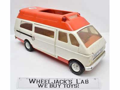 Rescue Van Ambulance 3875 1974 18" Pressed Steel Tonka White Headlights