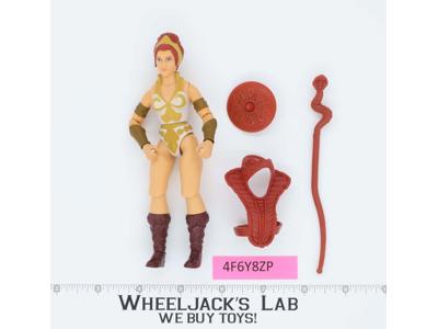 Teela 100% Complete ORIGINS RETRO PLAY He-Man MOTU Mattel 2020 Figure