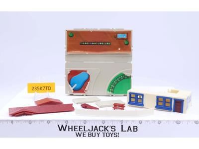 Suburban House Travel City Mini Playset 1988 Micro Machines Galoob Vintage