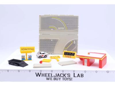Service Station Travel City Mini Playset 1988 Micro Machines Galoob