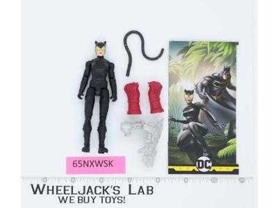 Catwoman 100% Complete DC Comics 1st Edition 2020 Spin Master Action Figure
