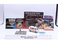 Ratchet 100% Complete W NICE BOX & FIGURE 1985 Vintage Hasbro G1 Transformers