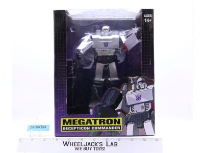 Megatron Decepticon Commander Transformers 2021 PCS Hasbro Statue NEW SEALED