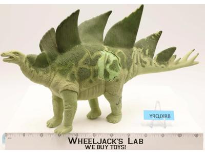 Stegosaurus JP07 Dino Damage 100% Complete Jurassic Park 1993 Kenner Figure