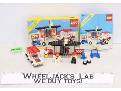#1497 Pitstop & Crew 100% Complete Legoland 1987 Town System