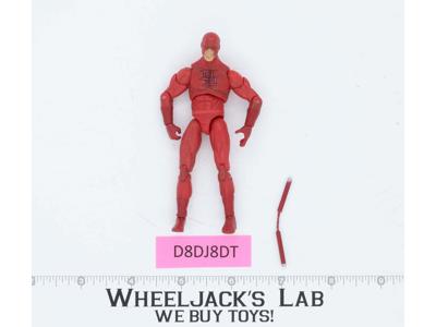 Daredevil 100% Complete Marvel Universe Hasbro 2009 Action Figure