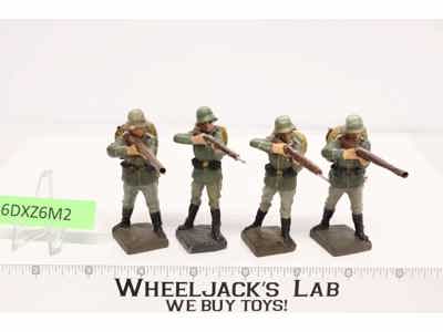 German Soldiers (4) 3" Elastolin Lineol Firing Guns