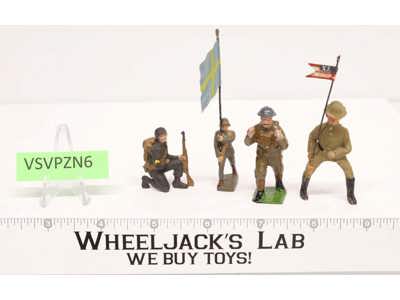 Misc (4) German Soldiers 1.5" to 2" Elastolin Vintage Crouching Flag Mounted