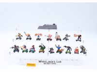 Lot of 16 Savage Mondo Blitzers W/ Launcher 1992 Kenner Action Figures