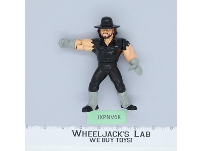 Undertaker DARK HAIR WWF WWE Hasbro 1994 Series 8 Vintage Wrestling Figure