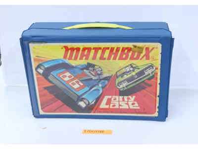 Lot of 19 Miscellaneous Cars/Trucks/Vehicle W/ Carry Case Tomica Matchbox