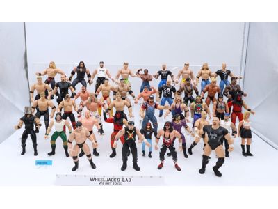 Lot of 40 WWF Wrestling 1990s Jakks Pacific 6" Action Figures