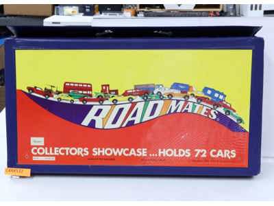 Lot of 72 Miscellaneous Cars/Trucks/Vehicle W/ Carry Case Hotwheels