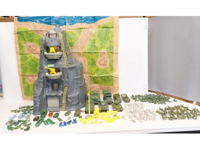 Navarone Mountain WWII Battleground Playset Toy Soldiers + Vehicles 1975 Marx