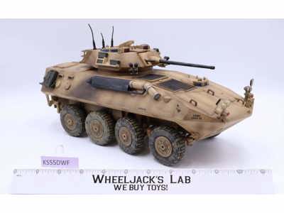 U.S Army LAV-25 Recon Amphibious Light Armored Vehicle Elite Force 2002 BBI