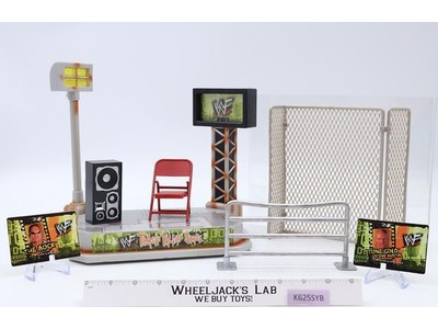 Trash Talking Stage WWF 2000 JAKKS Pacific