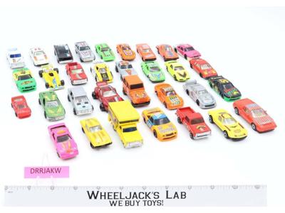 Lot of 32 Miscellaneous Cars/Planes/ Trucks Vintage Unbranded Made in China