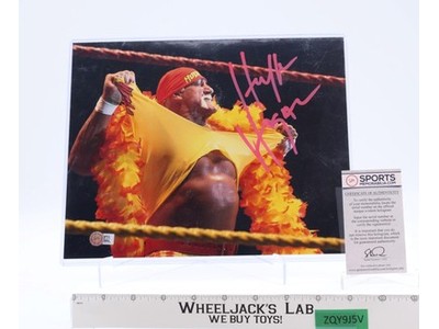 Hulk Hogan AUTOGRAPHED 8x10 Photograph WWF Wrestling W/ COA