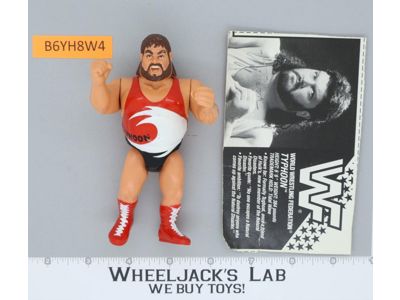 Typhoon 100% Complete WWF WWE Hasbro Wrestling 1992 Titan Sports